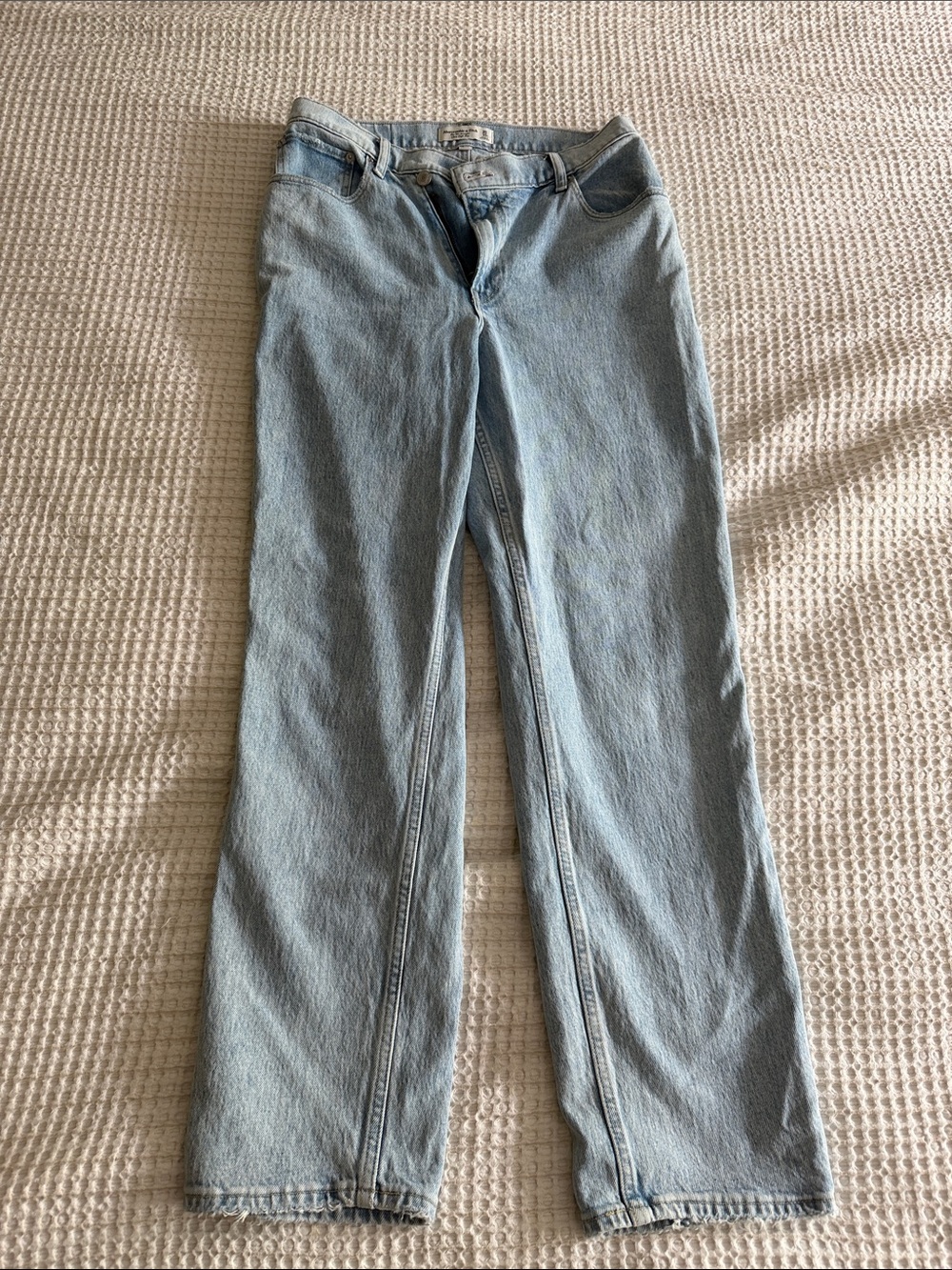 Abercrombie Curve Love Light Blue Women's Straight-Leg Jeans
